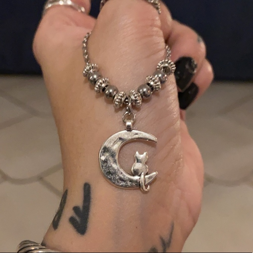 Cat moon jewelry . Silver plated moon & cats . Boho earrings & necklace set - Picture 3 of 9